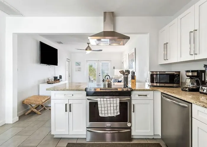 3 Palms Beachfront *