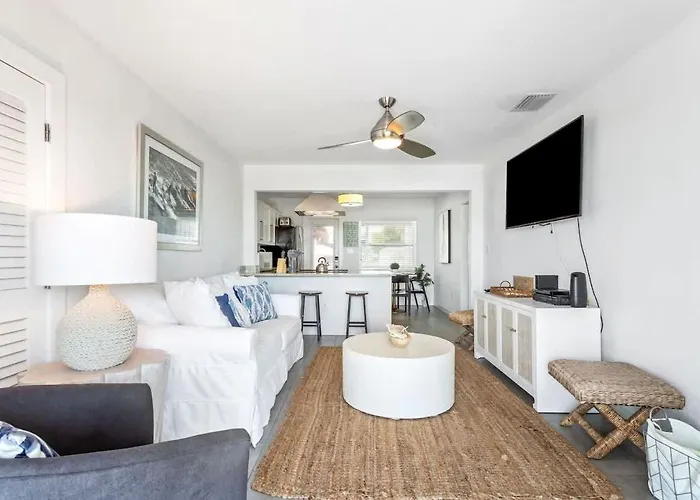 3 Palms Beachfront