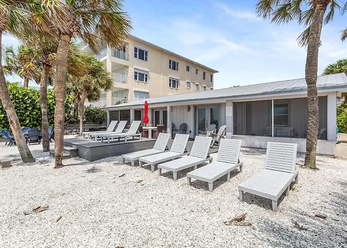 3 Palms Beachfront Ferienhaus *